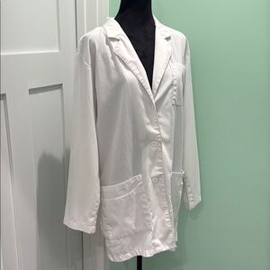 Landau Women's White Lab Coat. Size L. Adjustable tie back.
